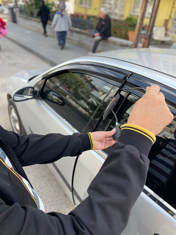 Göztepe Oto Kilitçisi